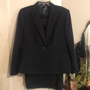 Beautiful Navy Kasper Suit